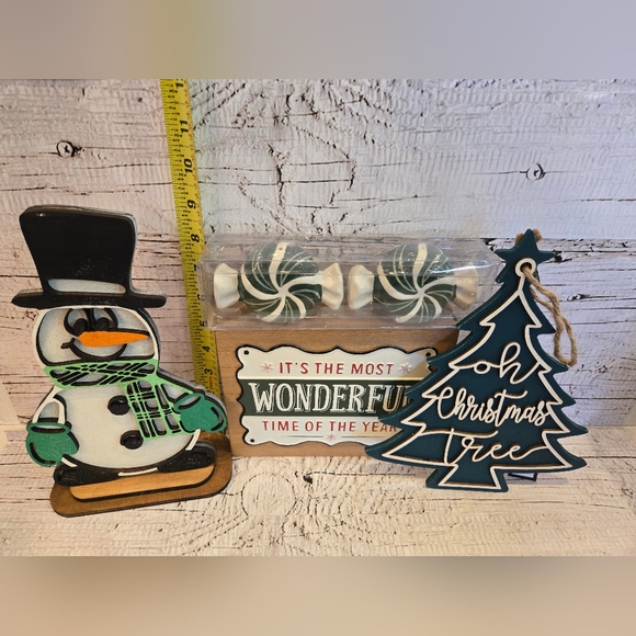 Peppermint Candies Shaped Salt and Pepper Shaker Set - Picture 2 of 2